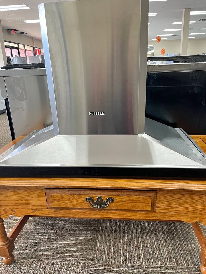 Fotile 36" Wall-Mount Range Hood — Touchscreen, 7.2 ft² Coverage | Greenville
