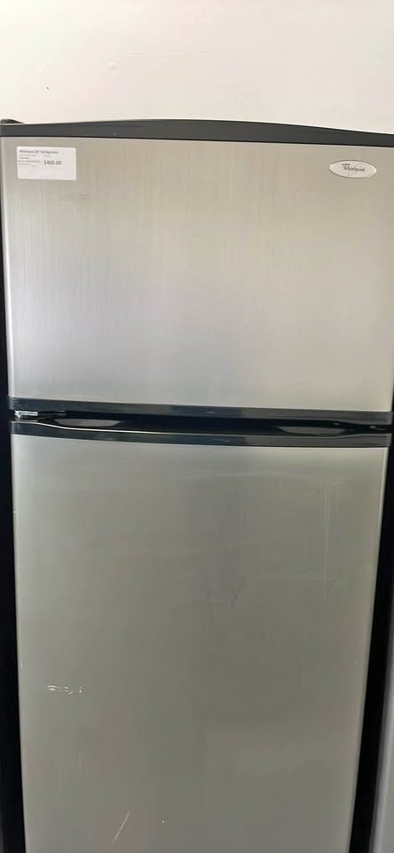 Frigidaire 28" Top-Mount Refrigerator