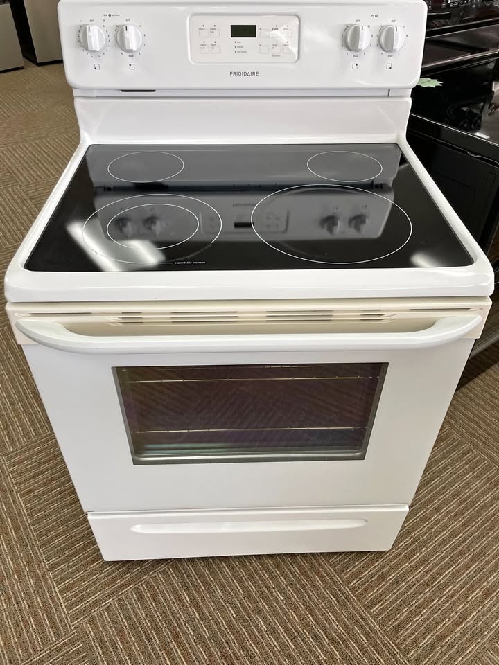 Frigidaire 30" Freestanding Electric Range — White