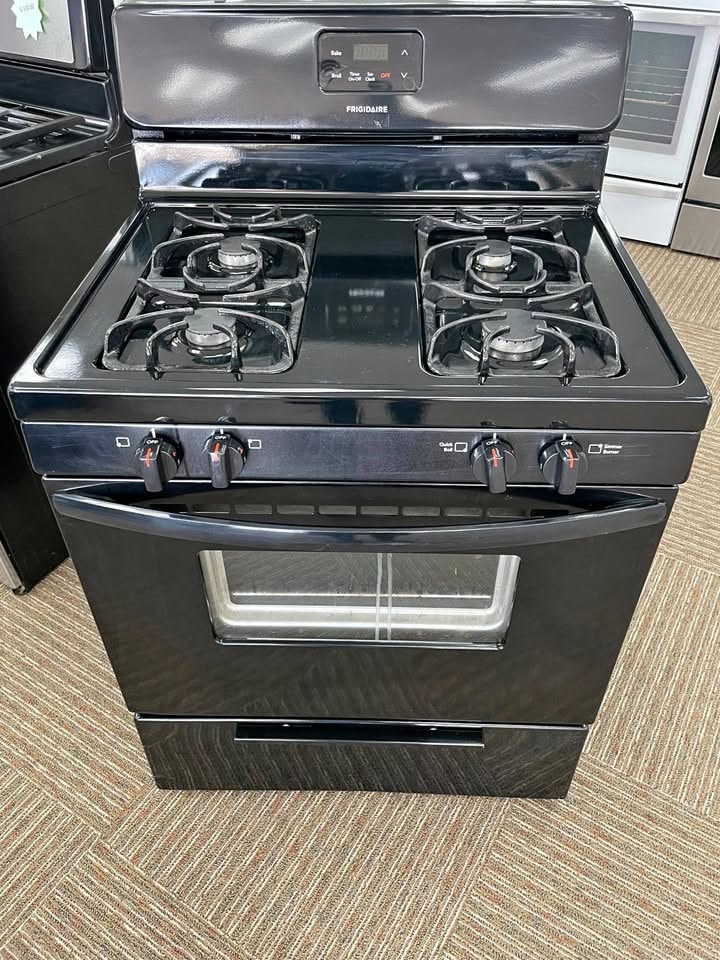 Frigidaire Refurbished 30" Freestanding Gas Range with Simmer Burner — Black
