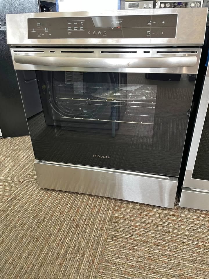 Frigidaire 30" Slide-In Induction Range — Stainless Steel