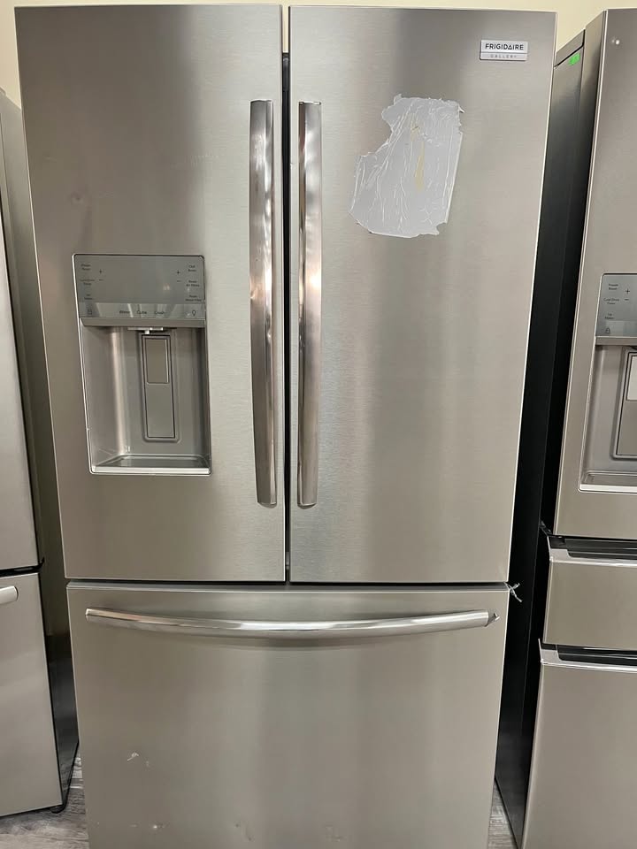 Frigidaire Gallery 36" French Door Refrigerator