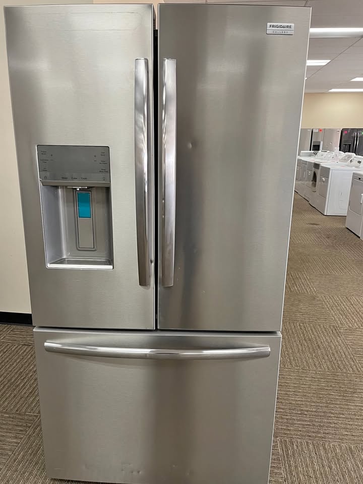 Frigidaire Gallery 36" French Door Refrigerator