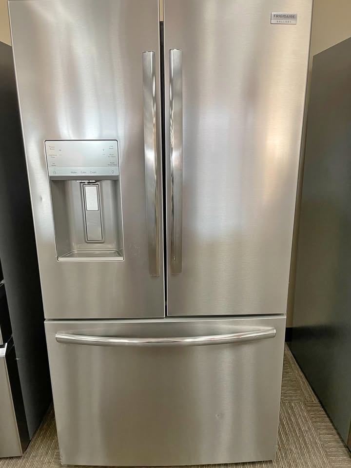 Frigidaire Gallery 36" French Door Refrigerator