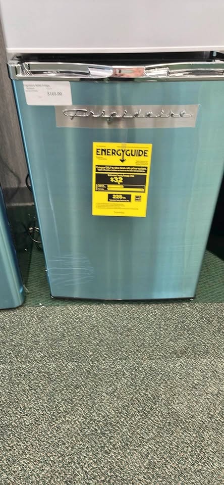 Frigidaire 4.6 Cu. Ft. Retro Compact Refrigerator with Freezer — Platinum