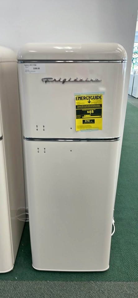 Frigidaire 7.5 Cu. Ft. Retro Top-Mount Refrigerator — Cream