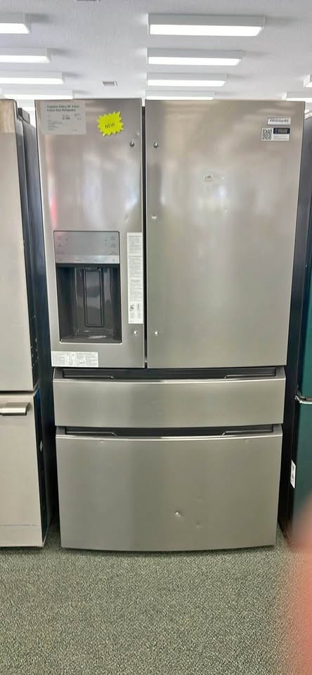 Frigidaire Gallery 36" 4-Door French Door Refrigerator