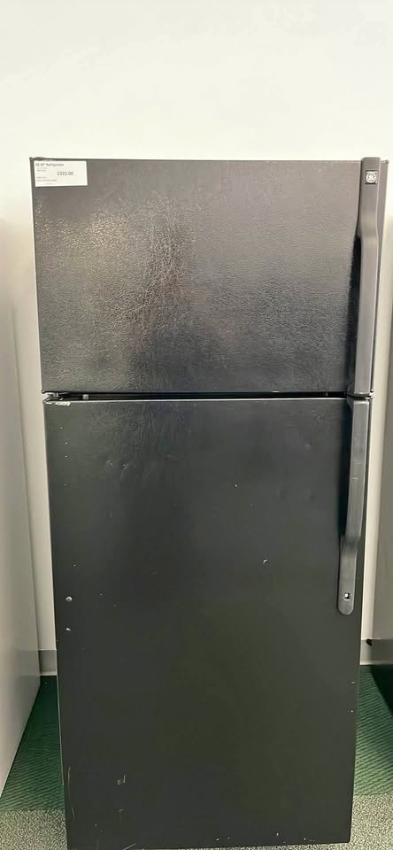 GE 28" 18.1 Cu. Ft. Top-Freezer Refrigerator — Black