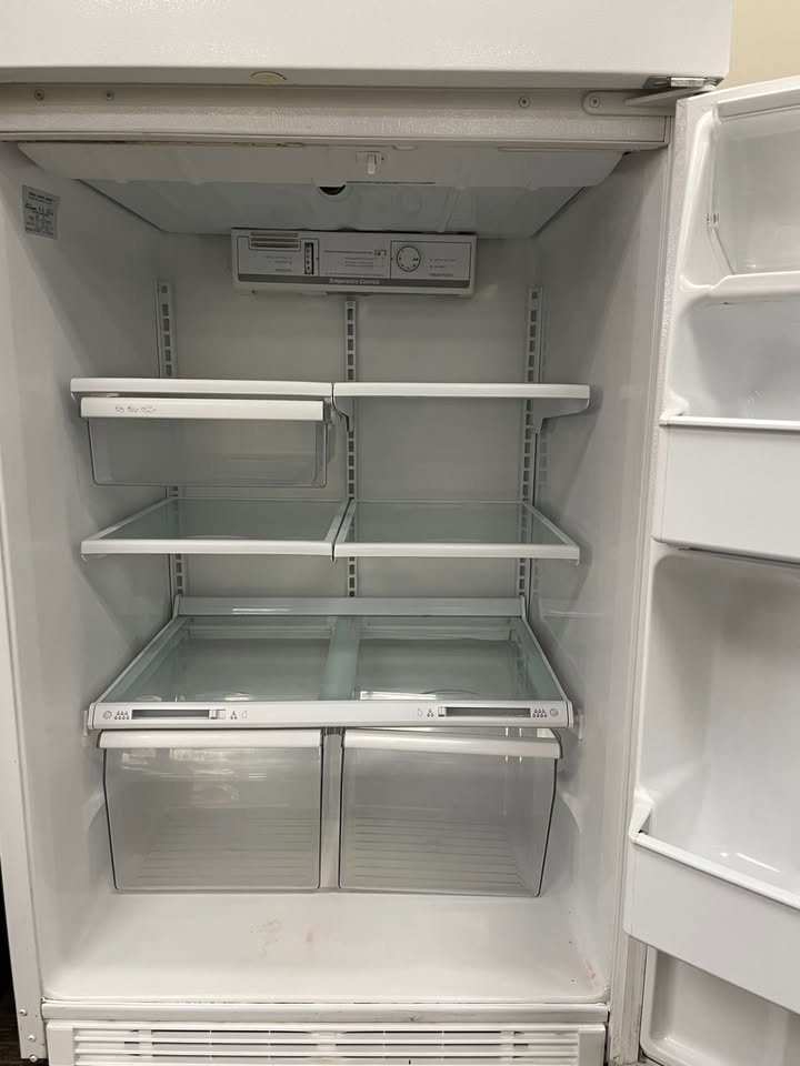 GE 18.2 Cu. Ft. Top-Mount No-Frost Refrigerator