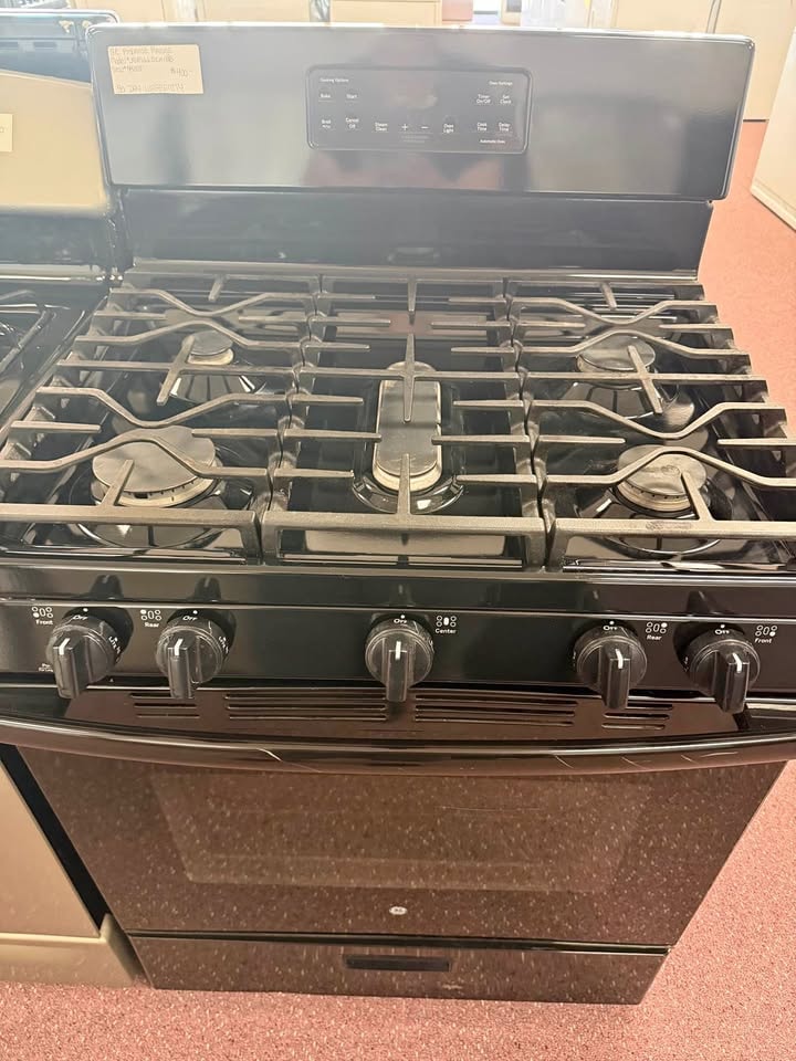GE 30" Freestanding Propane Range