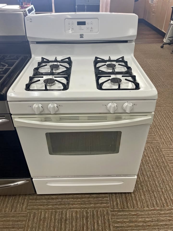 Kenmore 30" Freestanding Gas Range — White