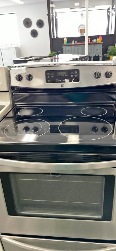 Kenmore 30" Glass Top Electric Range — Stainless Steel