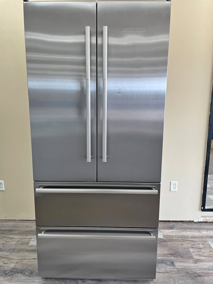 Liebherr 36" Semi Built-In 4-Door French Door 19.5 cu. ft. — Silver | Greenville