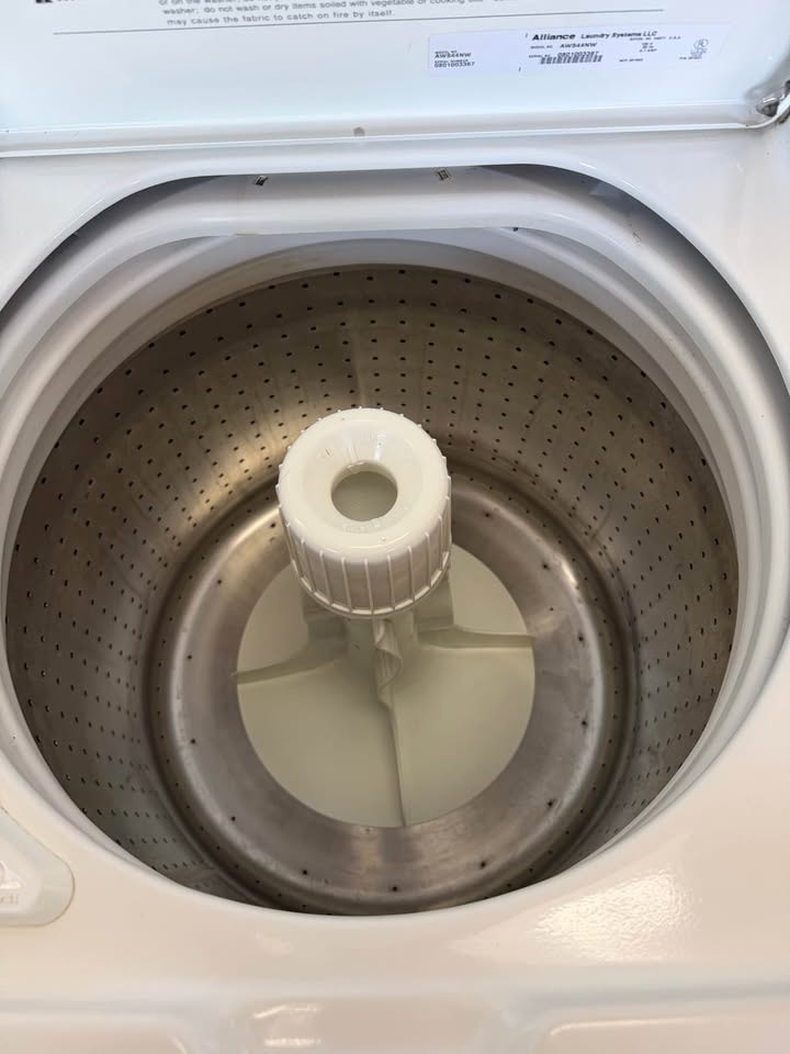 Speed Queen 26" Top Load Washer & 27" Electric Dryer Set