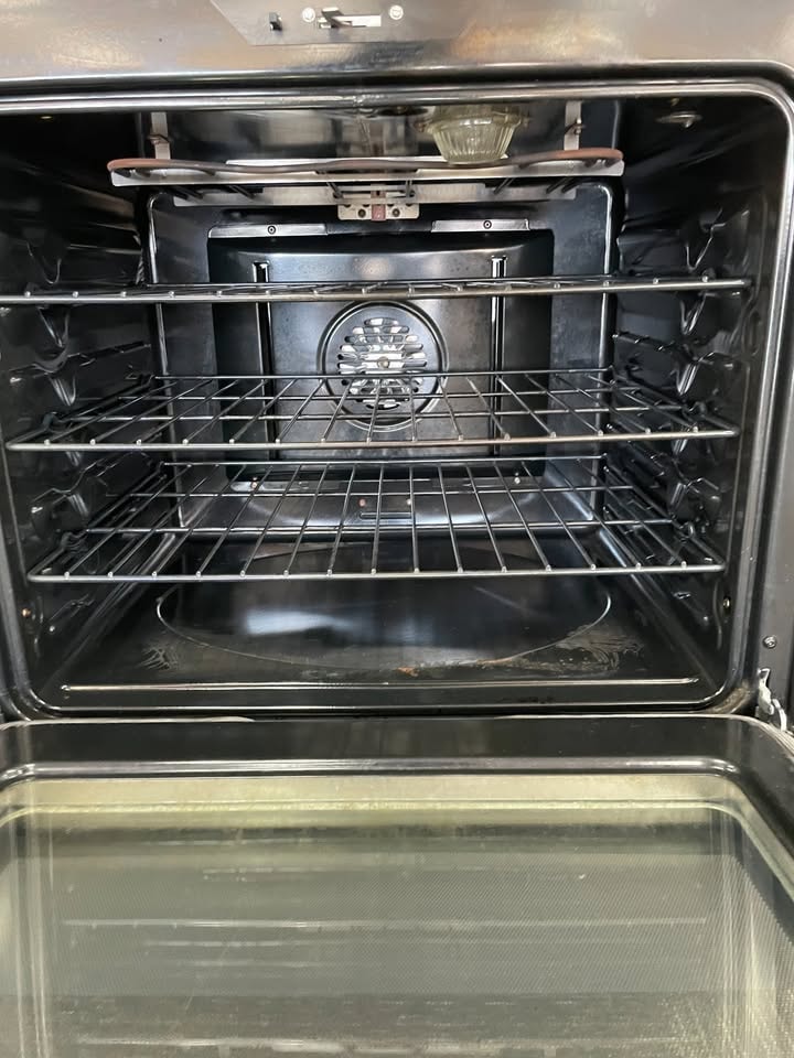 Whirlpool Refurbished 29" Electric Dryer 7.0 Cu. Ft. — White