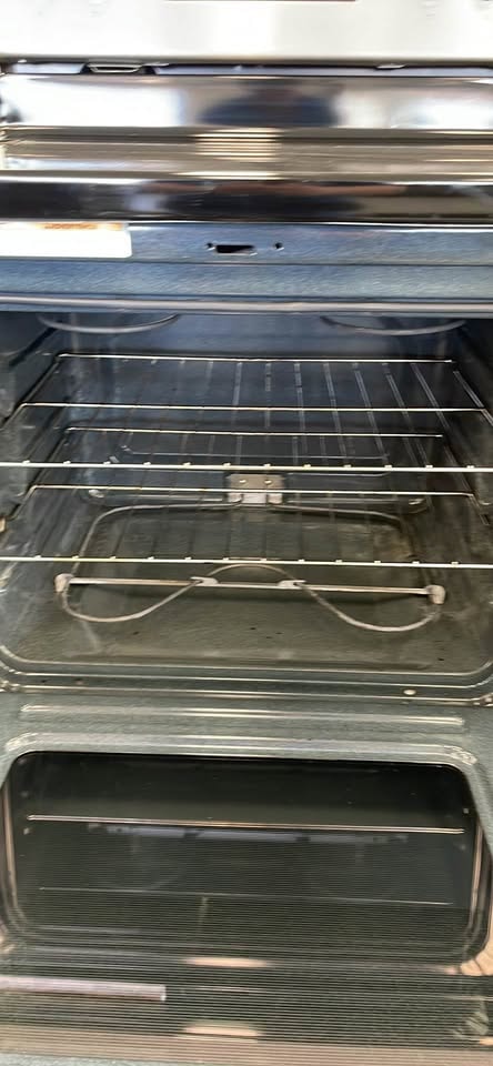 Whirlpool 30" Freestanding Electric Range — Fingerprint Resistant Stainless Steel