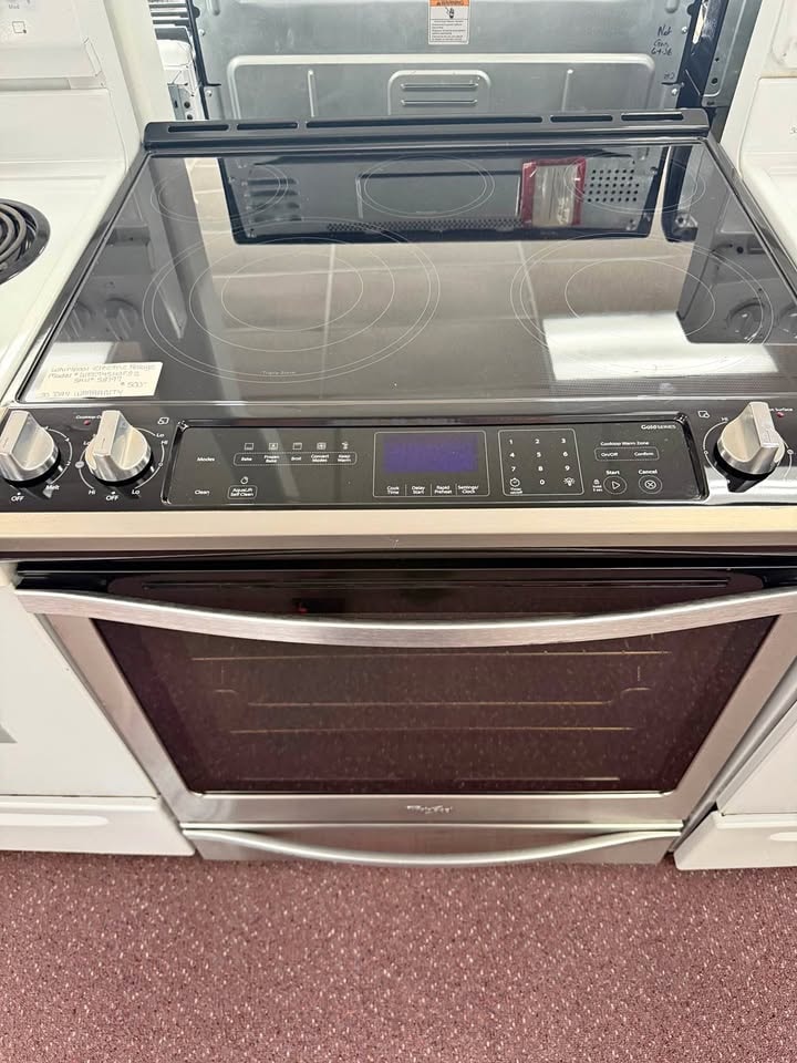 Whirlpool 30" Slide-In Electric Range — Convection, AquaLift, FlexHeat | Plainwell